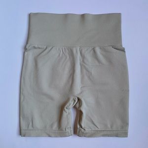 TALA Hosta Short